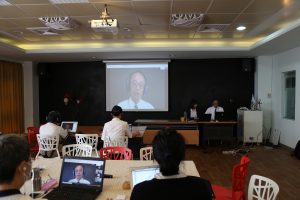 本次活動採用實體+線上的上課方式進行,由教資中心劉哲文主任在線上為活動開場。